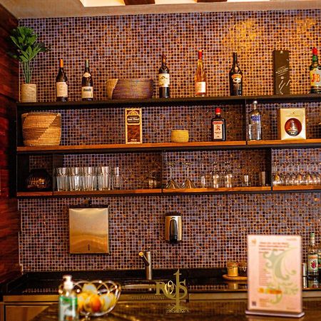 Roots Hotel Apartments אבידג'אן מראה חיצוני תמונה