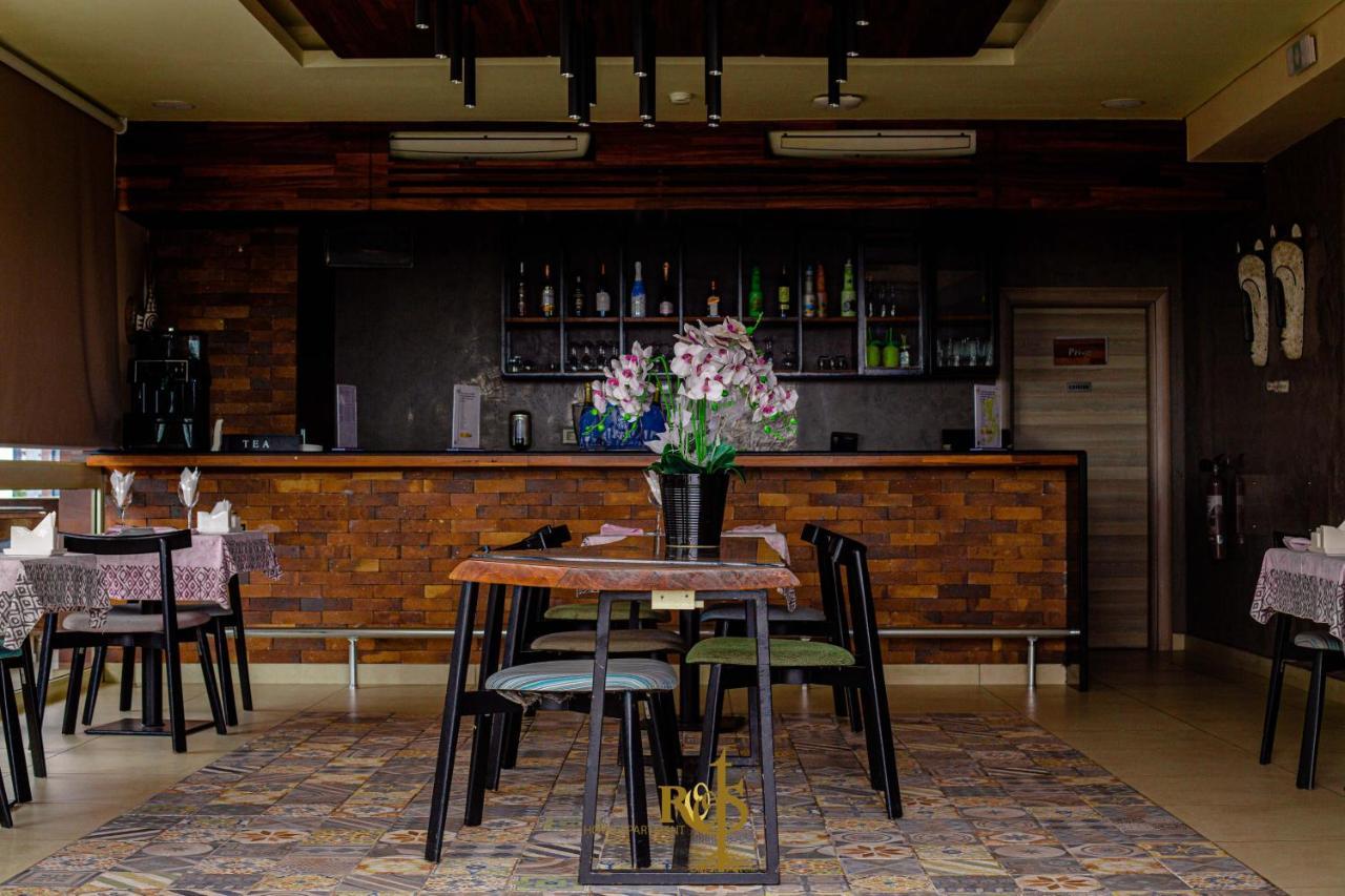 Roots Hotel Apartments אבידג'אן מראה חיצוני תמונה