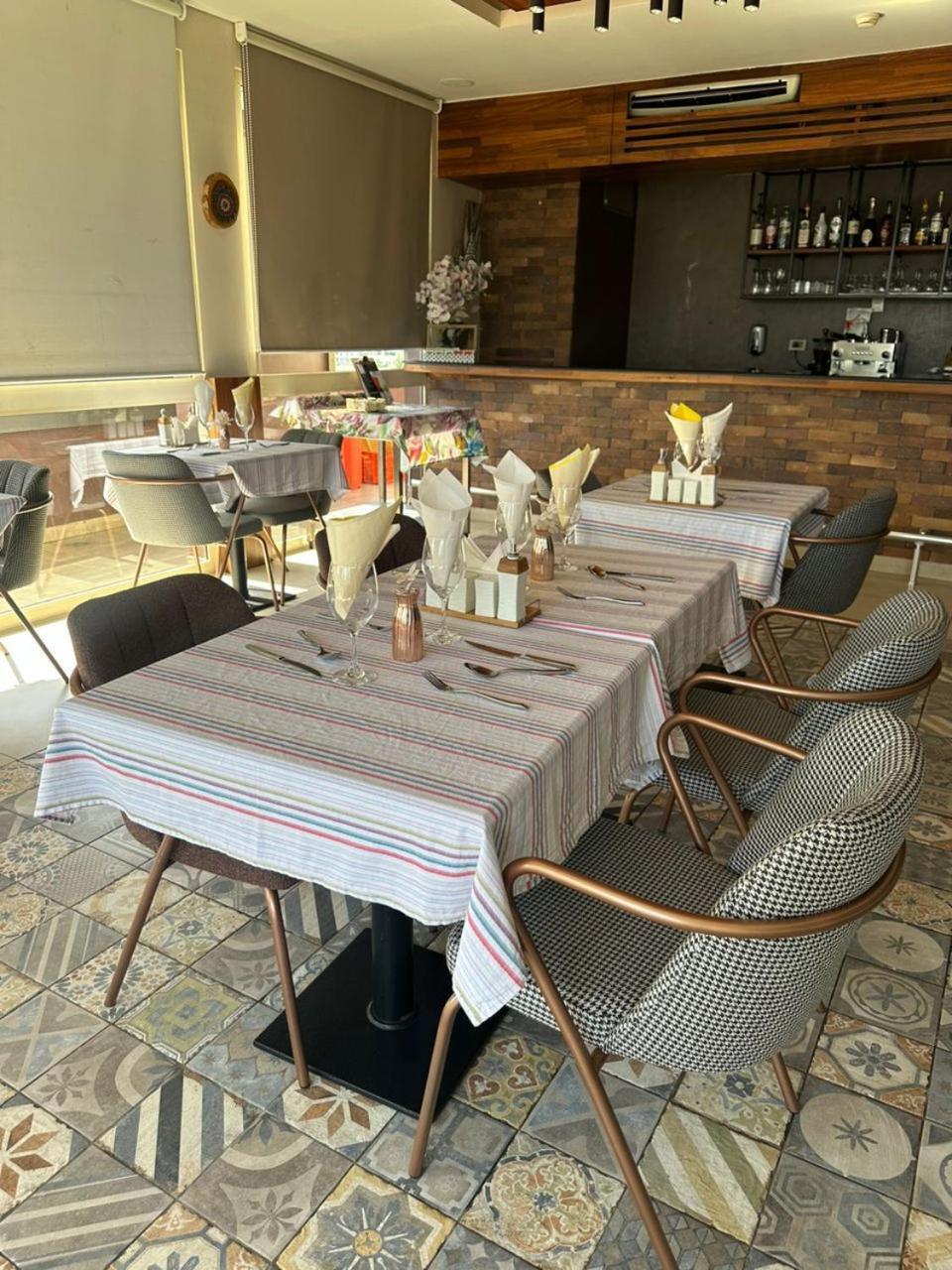 Roots Hotel Apartments אבידג'אן מראה חיצוני תמונה