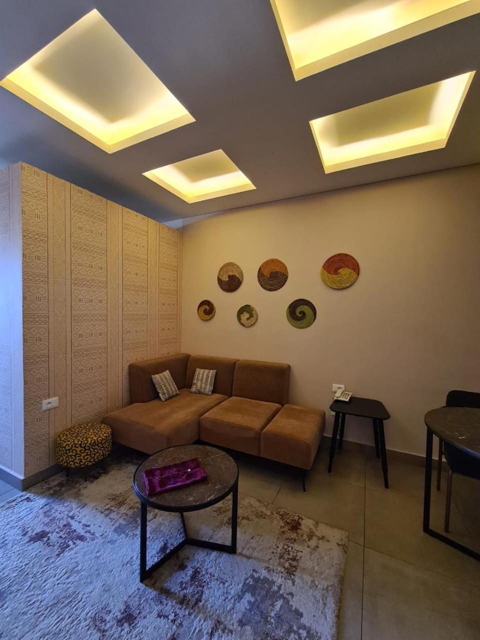Roots Hotel Apartments אבידג'אן מראה חיצוני תמונה