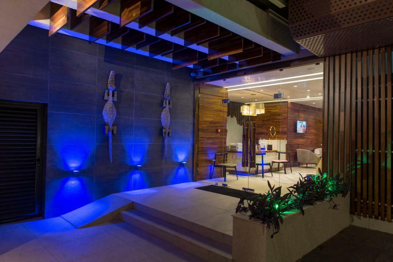 Roots Hotel Apartments אבידג'אן מראה חיצוני תמונה