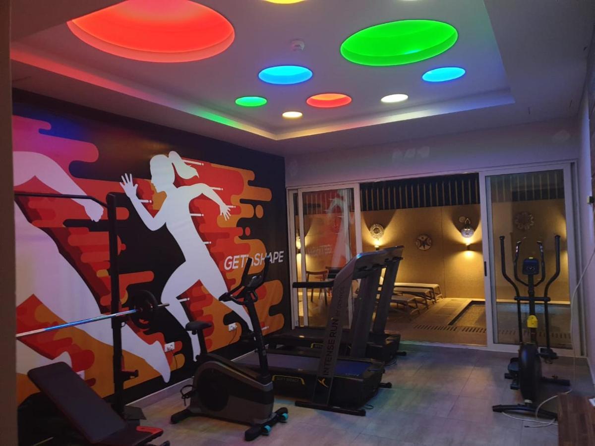 Roots Hotel Apartments אבידג'אן מראה חיצוני תמונה